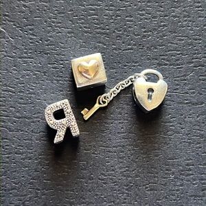 Pandora bundle charms